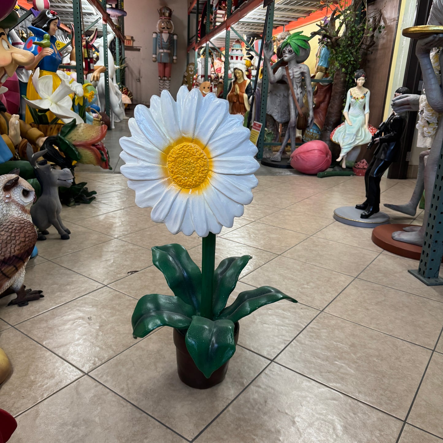 Small White Daisy Flower Statue