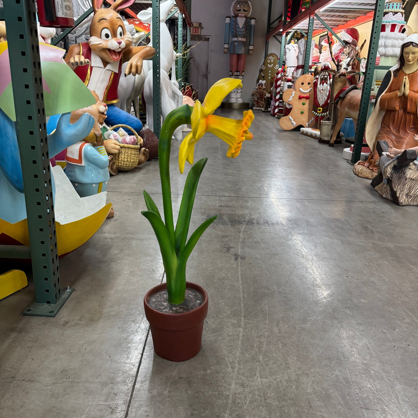 Small Narcis Flower Statue