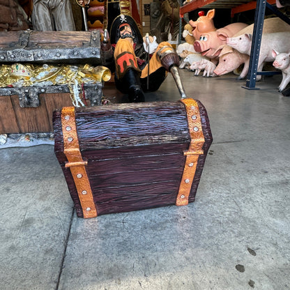 Small Treasure Chest Closed Statue