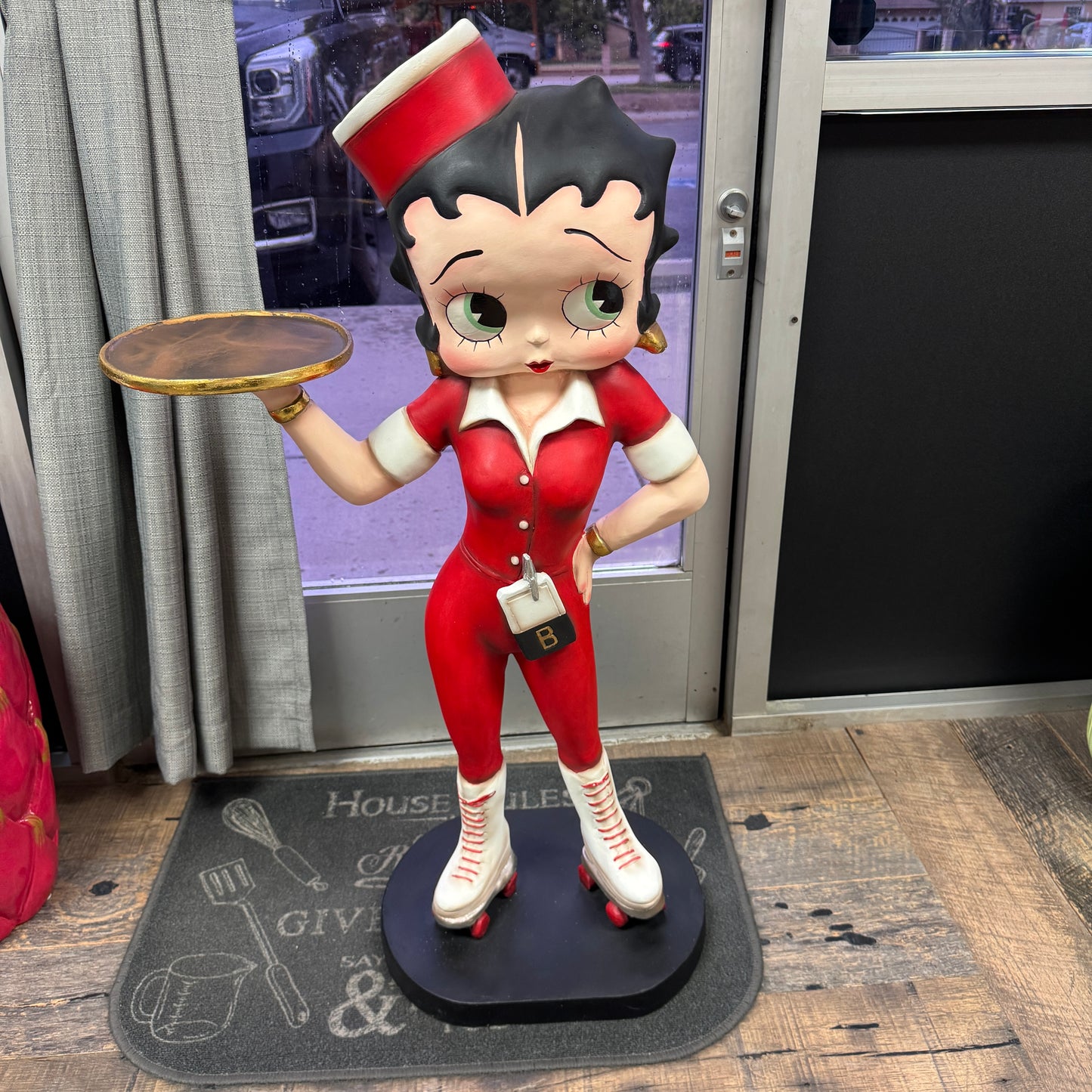 Small Betty Boop Waitress Statue
