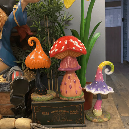 Small Swirl Mushroom Statue