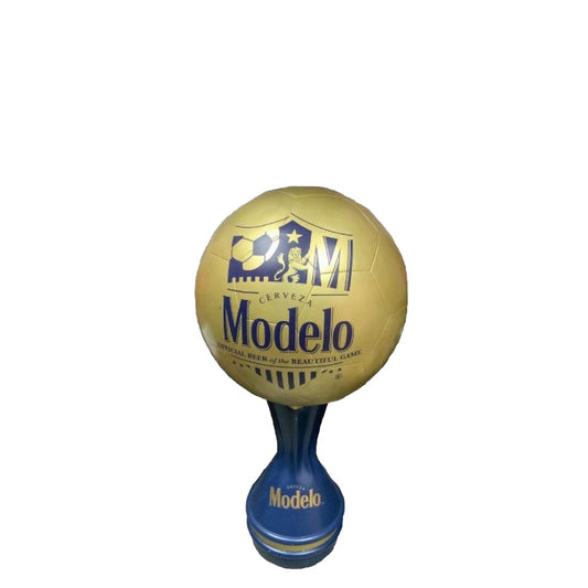 Modelo Soccer Ball Life Size Statue