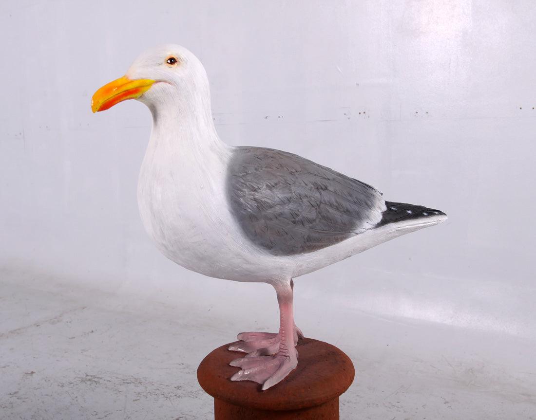 Seagull On Post Statue - LM Treasures Prop Rentals 