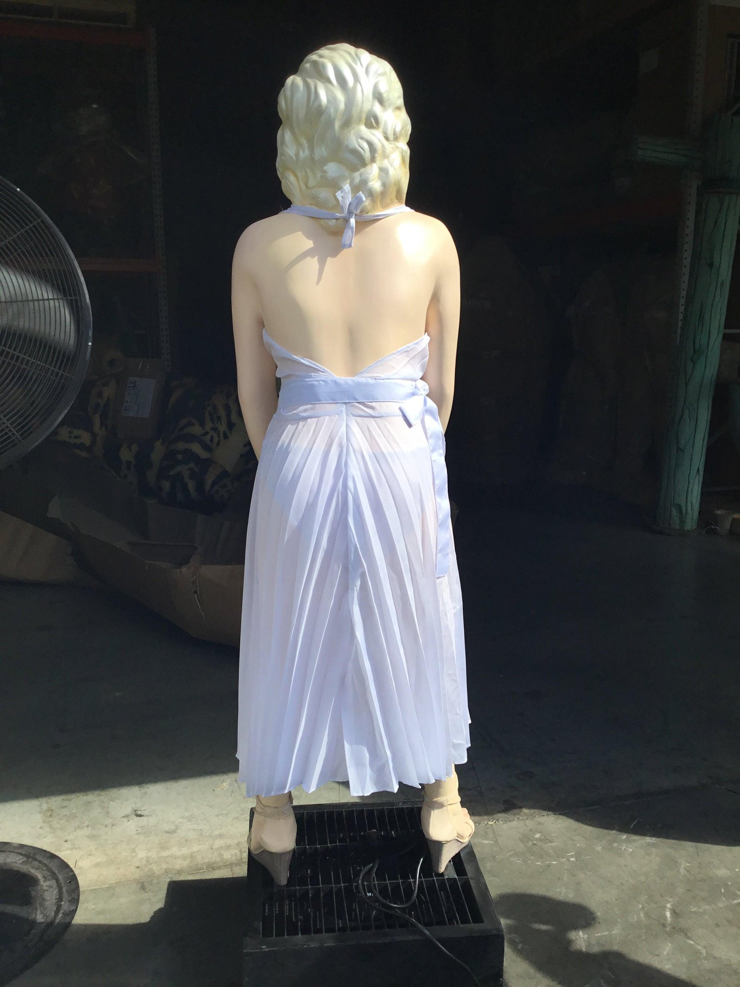 Actress With Fan Life Size Statue - LM Treasures Prop Rentals 