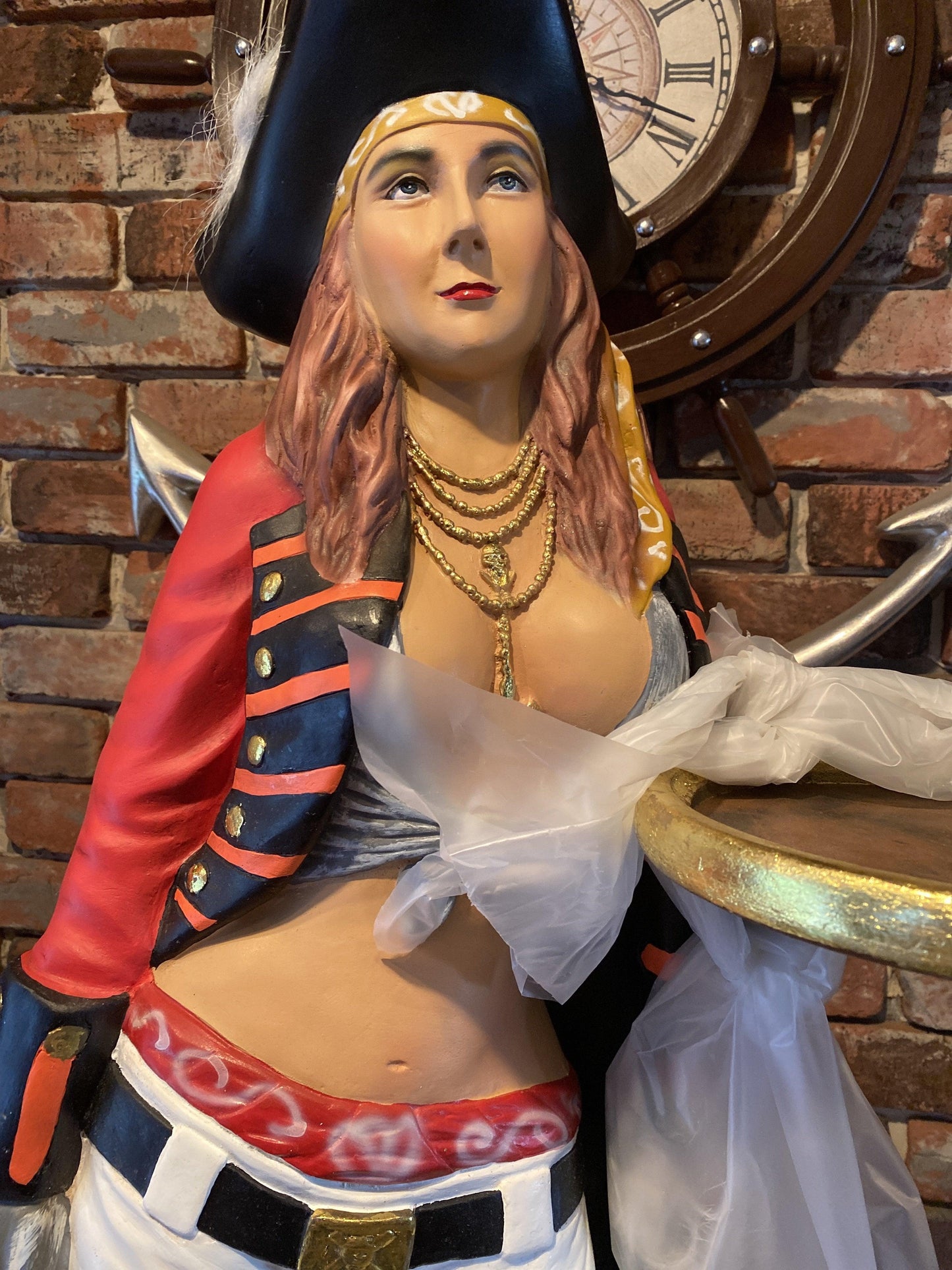 Lady Pirate Butler Small Statue