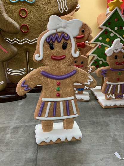 Small Gingerbread Mama Statue