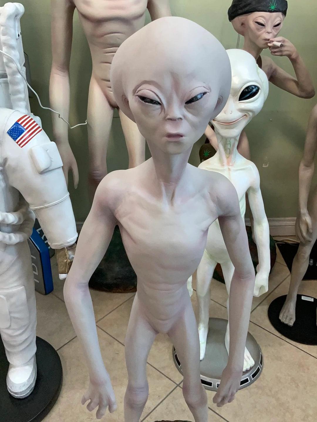 Alien Encounter Life Size Statue - LM Treasures Prop Rentals 
