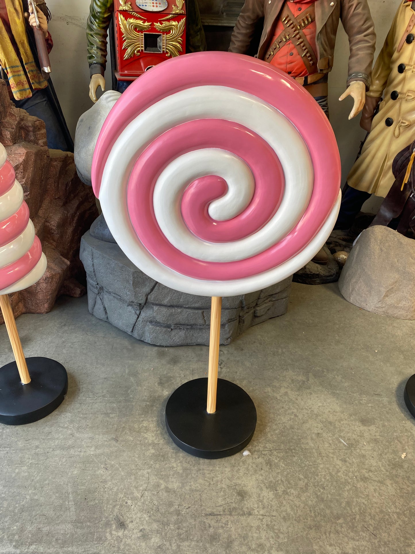 Small Pink Twirl Lollipop Statue